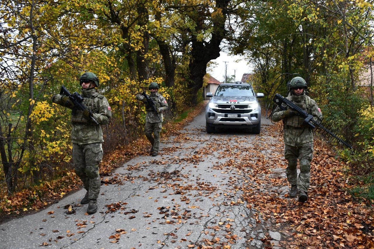 Ushtarët turq të KFOR-it zhvillojnë patrulla nëpër Kosovë