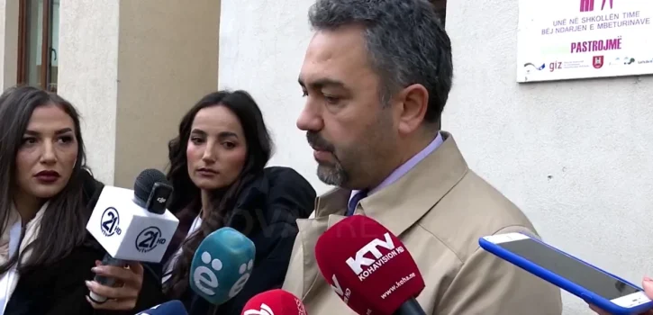 Voton kryetari i KQZ-së, Radoniqi: Zgjedhjet po nisin pa probleme, ftoj qytetarët të shprehin vullnetin e tyre përmes votës