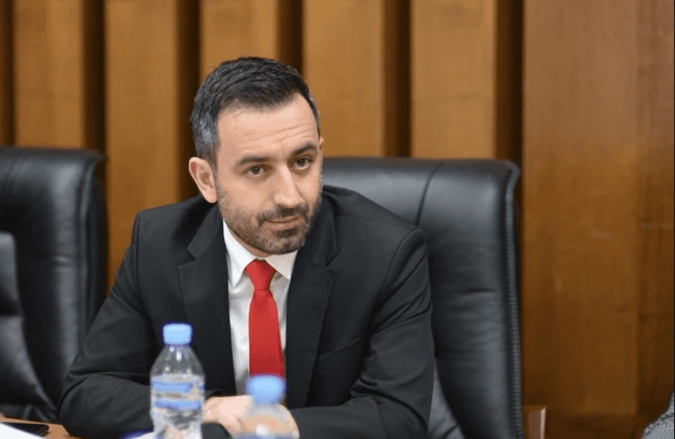 Basha i drejtohet qytetarëve: Katër minutat e tuaja sot, janë përcaktues për katër vitet e ardhshme nesër