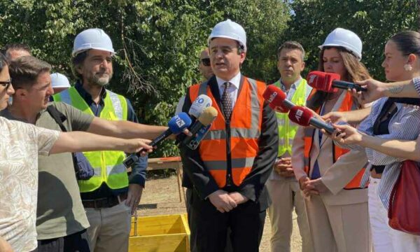 Përplasja që e çoi drejt fitores – Kur Përparim Rama e sfidonte direkt Kurtin: Mos e saboto kryeqytetin