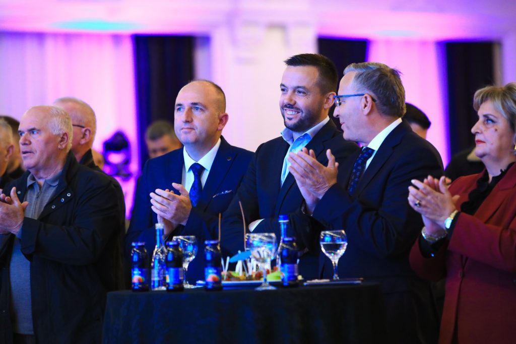 Fitorja e Vetëvendosjes në Mitrovicë, reagon Bedri Hamza: Jemi partia e parë me asamblistë, Ariani dëshmoi integritet