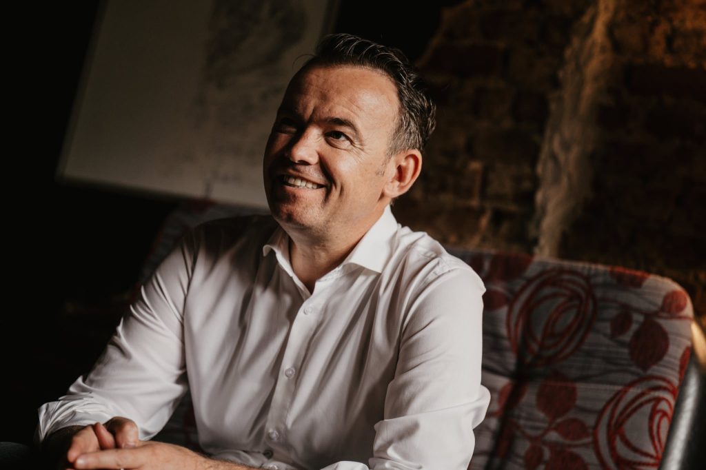 Faton Peci pas fitores në Mitrovicë: Do të jem kryetar i të gjithëve, pa dallim partie, bindjeje apo përkatësie