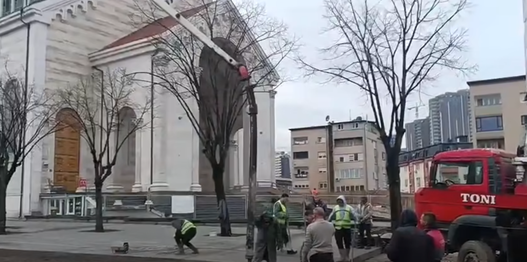 Punime në sheshin Xhorxh Bush, Përparim Rama publikon pamje: Vazhdojmë me punë