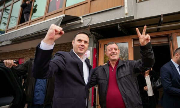 Abdixhiku refuzon dorëheqjen morale të Xhafer Gashit pas humbjes në Obiliq: Ne nuk matemi vetëm me një garë