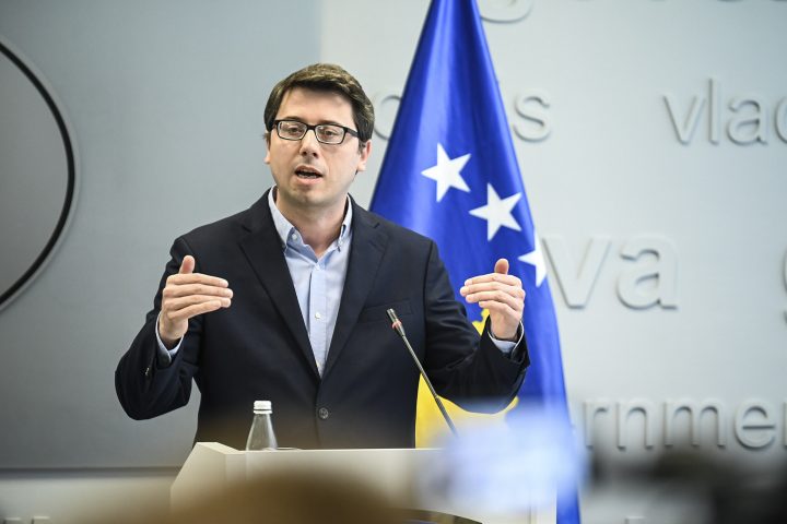 Murati i jep merita LVV-së që Kosova shquhet për zgjedhje të lira