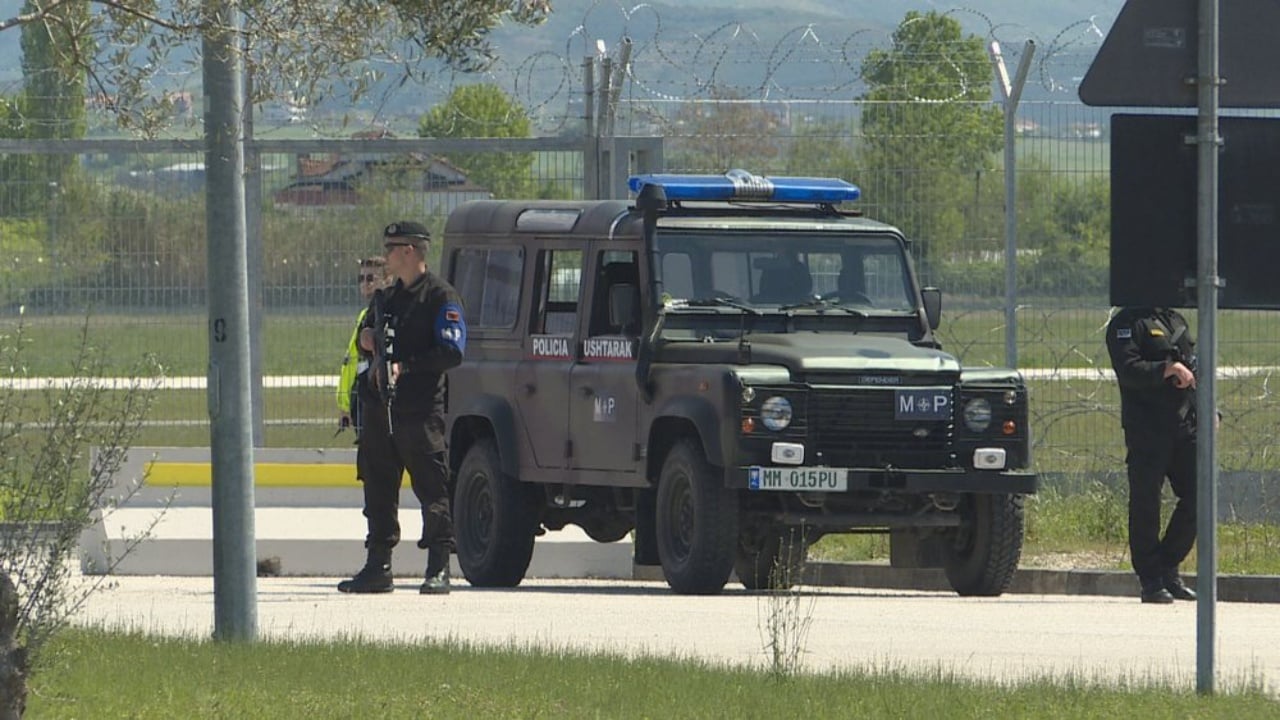 Atentat në mes të ditës pranë Aeroportit të Rinasit – Vritet një person dhe plagoset një tjetër