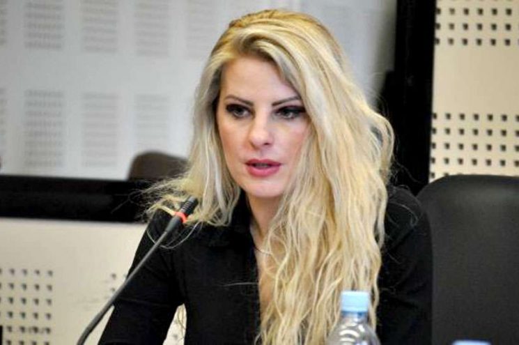 AAK bëhet me grup parlamentar, i bashkohet Duda Balje