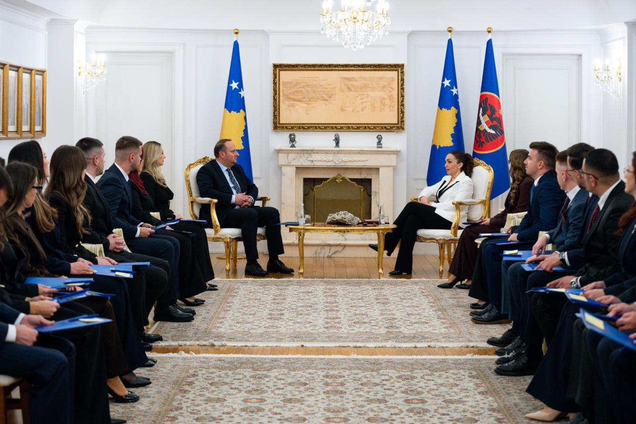 Presidentja Osmani dekreton 20 gjyqtarë me mandat fillestar