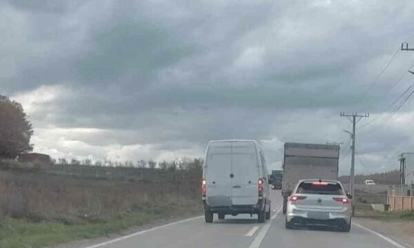 Policia ndëshkon dy shoferë për shkelje të rënda në komunikacion në Ferizaj, njëri prej tyre i mitur