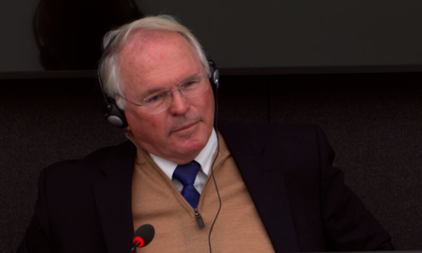 Hill: Millosheviqi shqetësohej se po anonim kah UÇK-ja, por Rugova asnjëherë s’kërkonte më pak se pavarësi