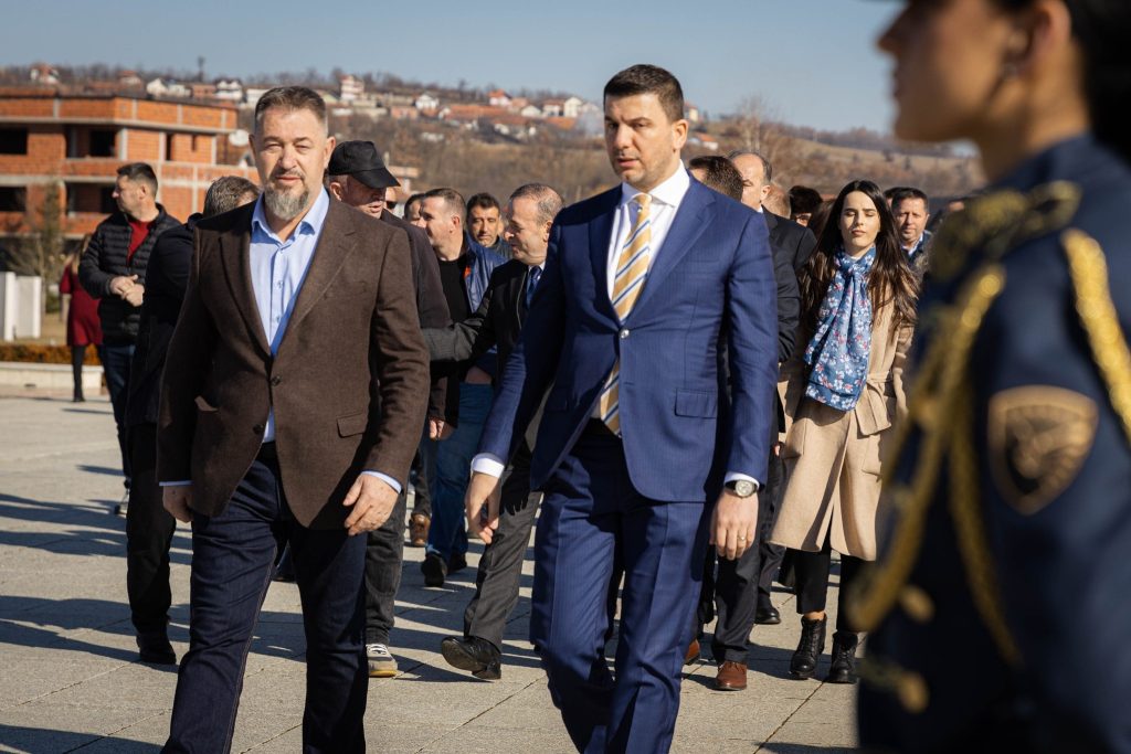 Sami Lushtaku: Dorëheqja e Krasniqit, le të shënojë një moment që unifikon edhe më tepër PDK-në