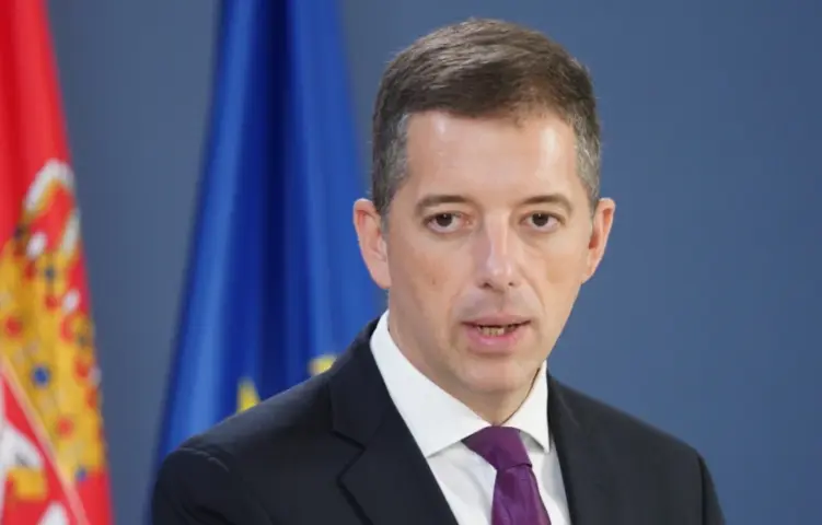 Gjuriq tenton të shfajësohet për ngecjen e dialogut Kosovë-Serbi