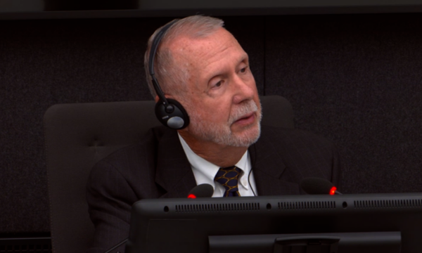 Durkee në Gjykatën Speciale: S’e kam lexuar aktakuzën, s’e di për çfarë krimesh akuzohen Thaçi dhe të tjerët