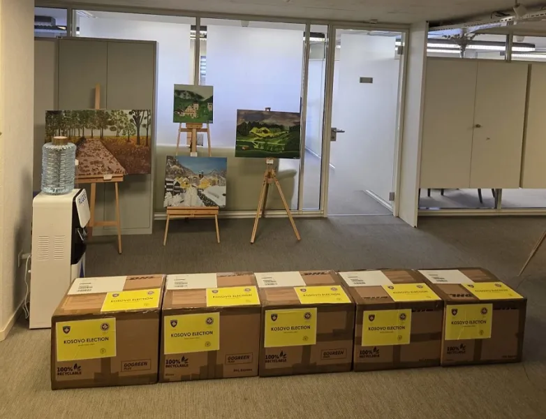 KQZ tërheq mbi 13 mijë pako me vota jashtë Kosovës, fillon vlerësimi i tyre