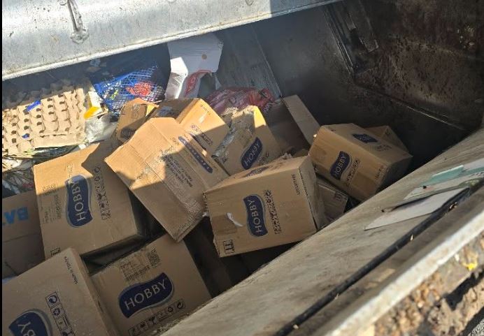 Dogana asgjëson 324 pako shamponë të falsifikuara me markë tregtare