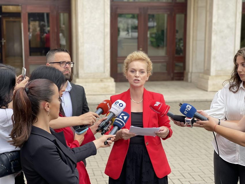 Kusari: RTK po shfrytëzohet nga Qeveria dhe LVV për inate politike, opozita nuk e ka obligim t’ia bëjë numrat