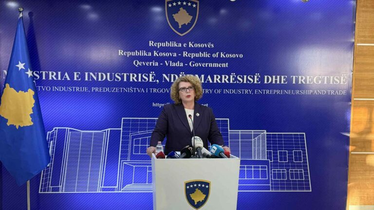 Rozeta Hajdari arsyetohet për Rezervat Shtetërore, përmend luftën e Ukrainës