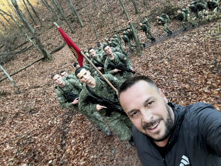 Kadetët e FSK së realizojnë marshin kondicional 13 km  Shtegu i Lavdisë  në Gërmi