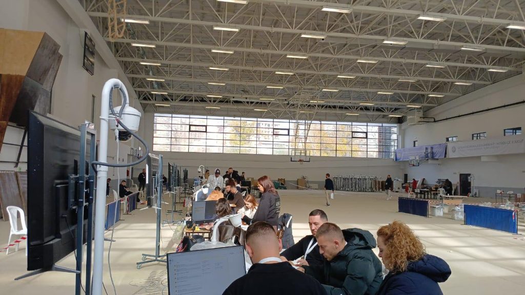 Fillon numërimi i votave jashtë Kosovës, KQZ në pritje të votave nga ShBA, Kanada dhe Australia