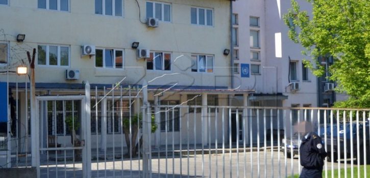 Kërkohet paraburgim për të dyshuarin për vrasje të rëndë në tentativë ndaj birit të tij