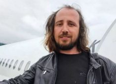 Tragjike: Ndërron jetë shqiptari në Turqi pasi mbolli flokët dhe rregulloi dhëmbët