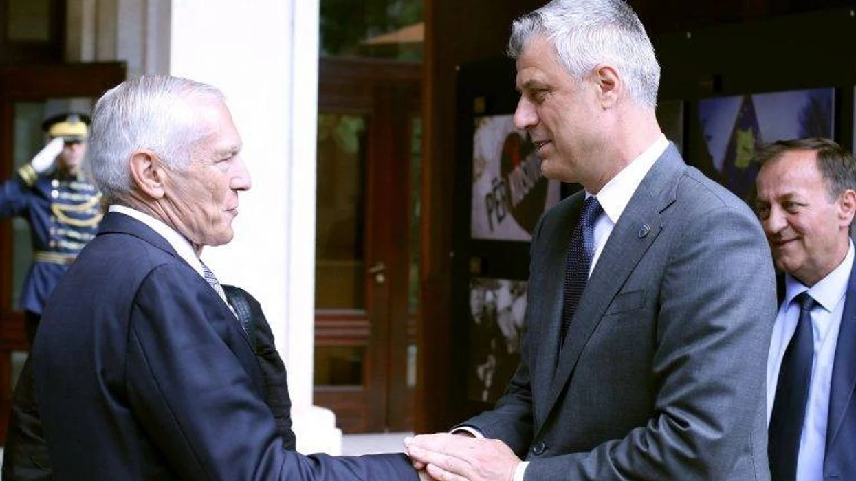 Dëshmitari i fundit i mbrojtjes së Thaçit, ish-komandanti i NATO-s nis sot dëshminë e tij në Hagë