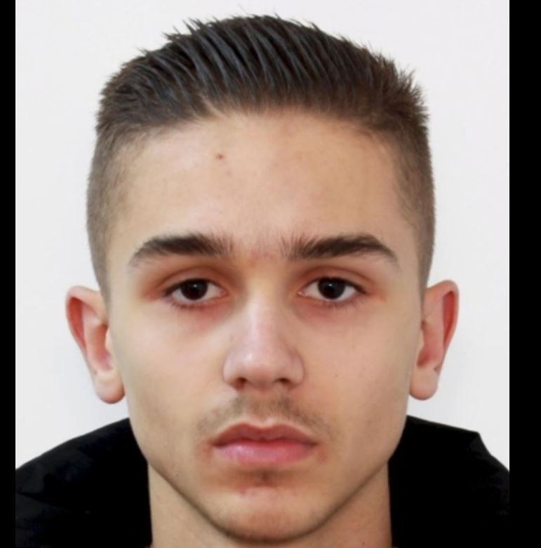 Personi në fotografi kërkohet nga Policia për disa vepra penale në Pejë