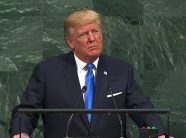 “Rri urtë derrkuce! Hesht, trashaluqe”, Trump akuzohet për fyerje seksiste ndaj gazetares së Bloomberg