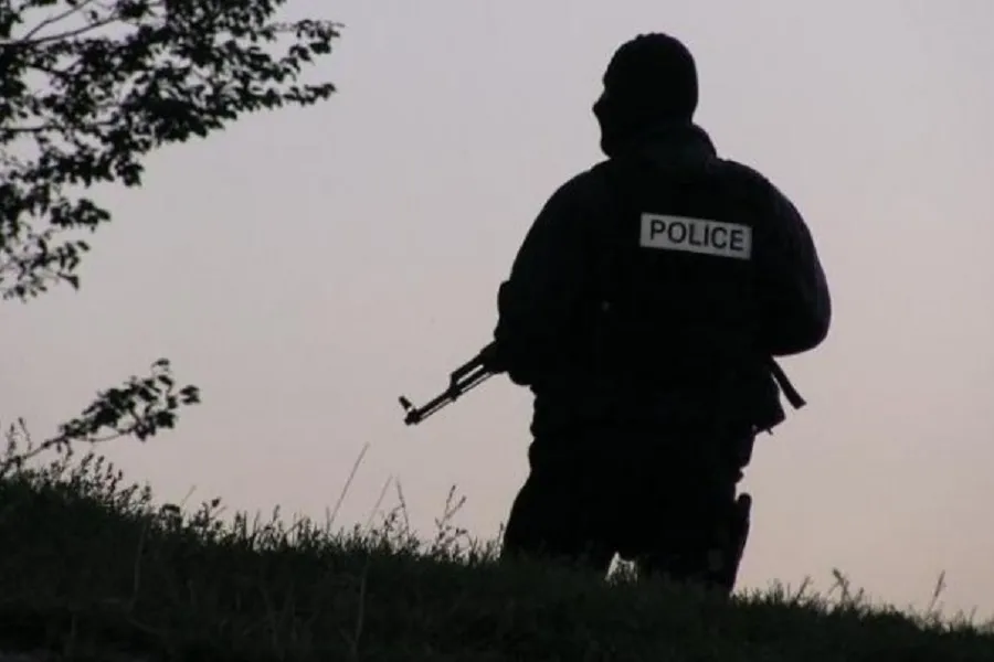 Zbulohen uniforma ushtarake serbe dhe predha në veri të vendit