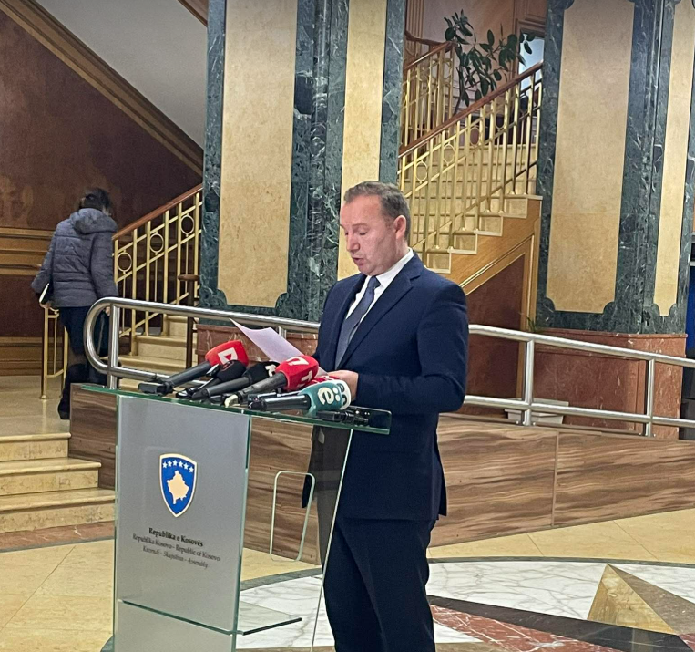 Buxheti  Zemaj  Treni i fundit i VV së  po mundohet të zhvishet nga përgjegjësia e dështimit