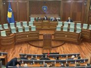 Pa opozitën, Vetëvendosja fillon seancën e jashtëzakonshme