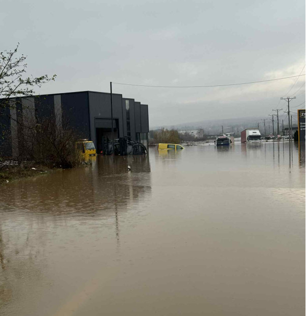 ​Rruga e pakalueshme e biznese të dëmtuara, banorët e Sojevës kërkojnë reagim urgjent