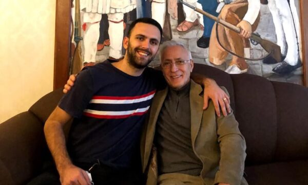 Haxhiu njëjtësoi PDK-në me Srpska-n, Krasniqi: Unë jam i biri i Jakup Krasniqit, i të përndjekur gjithë jetën nga regjimi i Serbisë