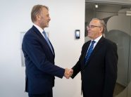 Hamza takon Orav: Qeveria e re e udhëhequr nga PDK do të punojë për heqjen e sanksioneve ndaj Kosovës