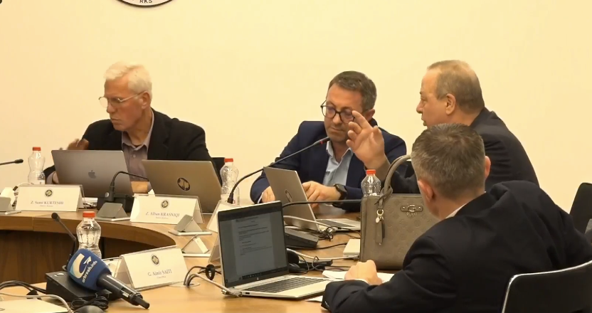 Përplasja me anëtaren serbe  Hamiti anëtarëve të VV së në KQZ  Po shihet që ka fillu fushata  jeni nervozë