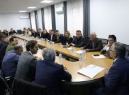 Dalin pamjet nga mbledhja e parë e Kryesisë së PDK-së me Bedri Hamzën si kryetar