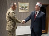 Komandanti i KFOR-it takon myftiun Tërnava: Shkëmbim pikëpamjesh mbi çështjet sociale dhe fetare