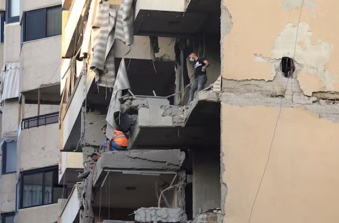 Ushtria izraelite thotë se ka goditur militantët e Hezbollahut në periferitë jugore të Bejrutit