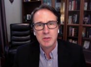 Shtuni: Bota në një tërmet gjeopolitik, duhet të jetë këmbanë alarmi për politikën në Kosovë