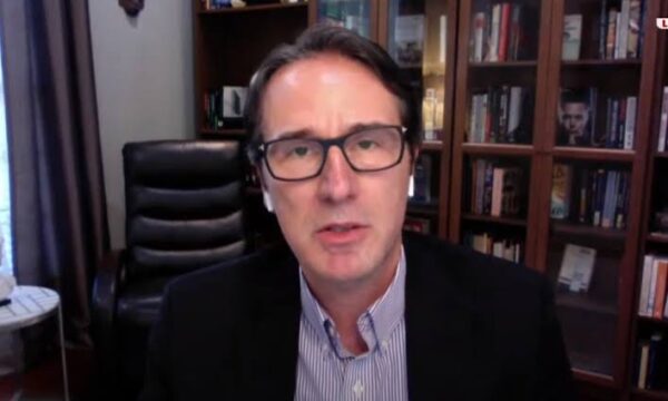 Shtuni: Bota në një tërmet gjeopolitik, duhet të jetë këmbanë alarmi për politikën në Kosovë