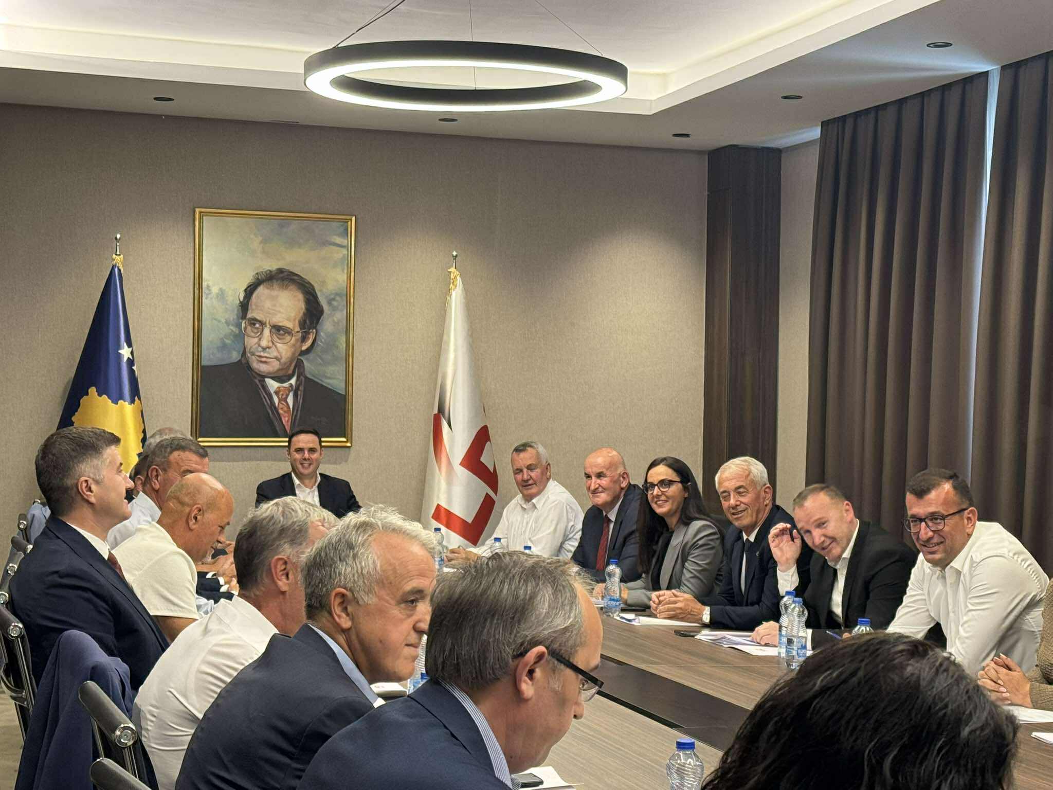 zgjedhjet-e-jashtezakonshme-ldk-sot-nominon-kandidatin-per-kryeminister