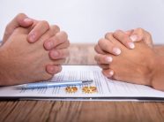 Çfarë po ndodh me familjet shqiptare? Ulet numri i martesave, rriten divorcet