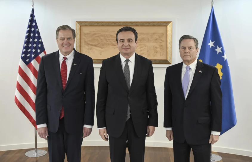 Kurti pret në takim dy kongresistë amerikanë, flasin për thellim bashkëpunimi në fushën e mbrojtjes
