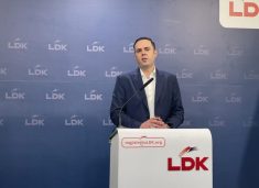 “Jam gati” – Abdixhiku i lumtur pasi u nominua për kryeministër, falënderon kolegët