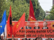 Studentët në Gjakovë protestojnë në përkrahje të çlirimtarëve