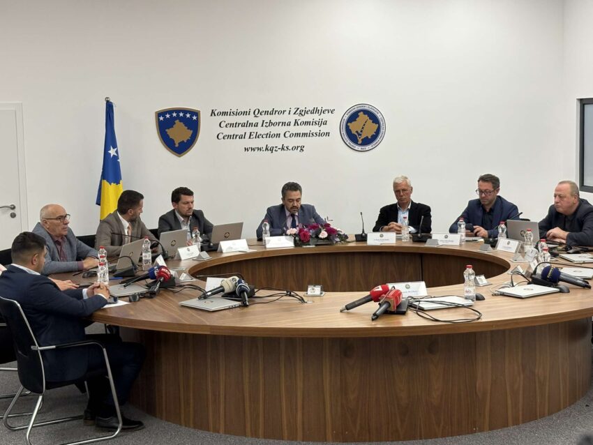 VV kundër: Mbështet buxhetin që s’parasheh dërgimin e fletëvotimeve orgjinale, por në email