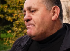 Punëtori i Trafikut Urban emocionohet: Më vjen marre kur po i shoh qytetarët që kanë mbetur rrugëve