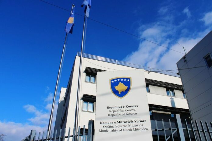 MAPL refuzon seancën konstituive të Mitrovicës së Veriut: As nuk përmendet e as nuk ka stemë të Republikës së Kosovës