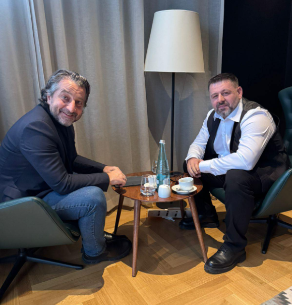 berisha-poston-fotografi-me-ramen-pasi-ky-i-fundit-po-perballet-me-fushate-lincuese-nga-vv