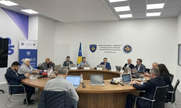 vv-kerkon-hapjen-e-qendrave-te-votimit-edhe-jashte-hapesirave-diplomatike-pdk-e-kundershton